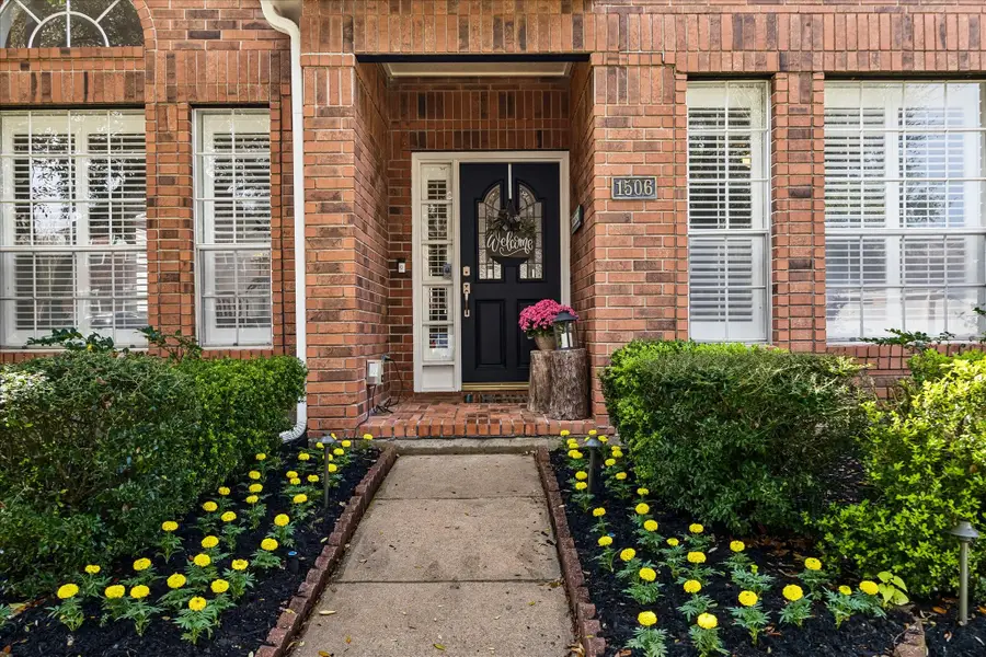 1506 S Gabriel River Circle, Sugar Land, TX 77478 - #3