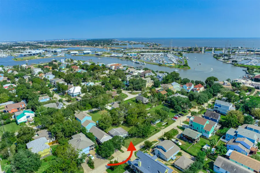 914 Hawthorne, Clear Lake Shores, TX 77565 - #3