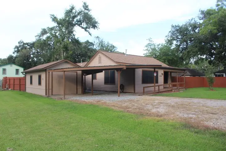 206 N Orange Street, Sweeny, TX 77480 - Image #2
