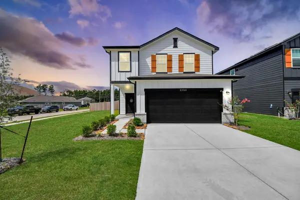25360 Stoneham Creek Drive, Magnolia, TX 77355