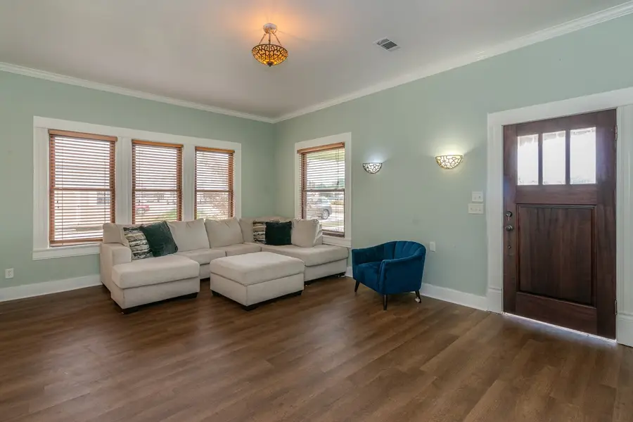 240 S Merchant Street, Sour Lake, TX 77659 - Image #2