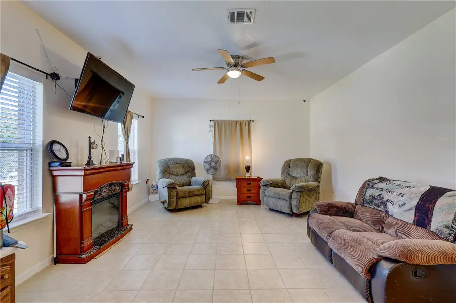 4423 Perez Street, Stafford, TX 77477 - Image #3