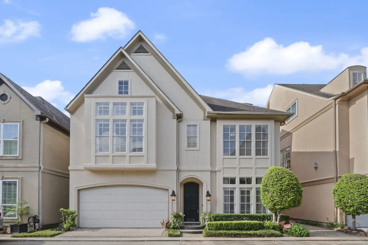 3219 N Pemberton Circle Drive, Houston, TX 77025 - Image #1