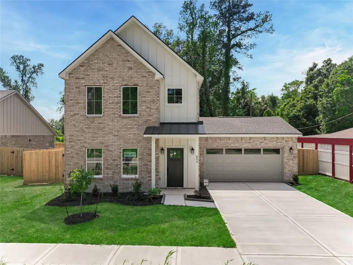 809 S Colbert Street, Dayton, TX 77535 - #1