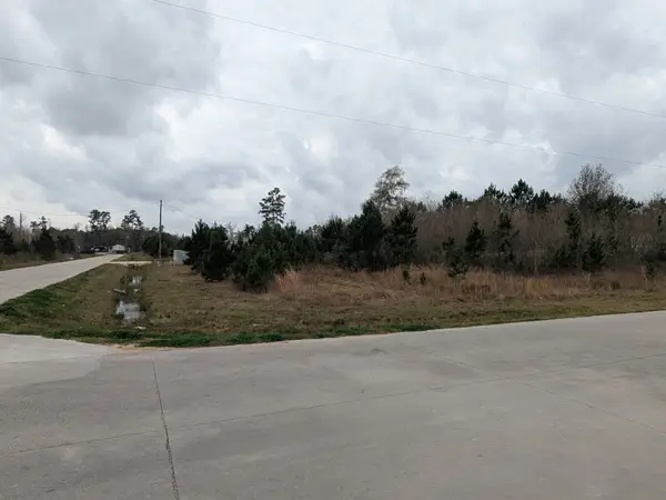 107 County Road 5022, Cleveland, TX 77327