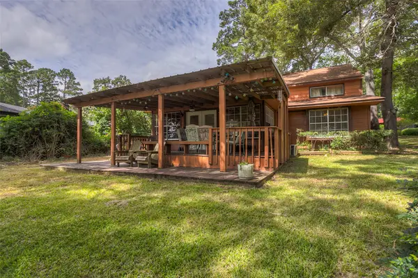 130 S Oak Bluff Drive, Trinity, TX 75862