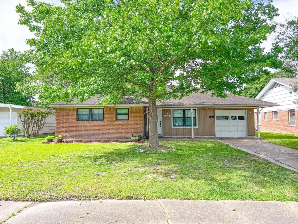 6817 Hendon Lane, Houston, TX 77074