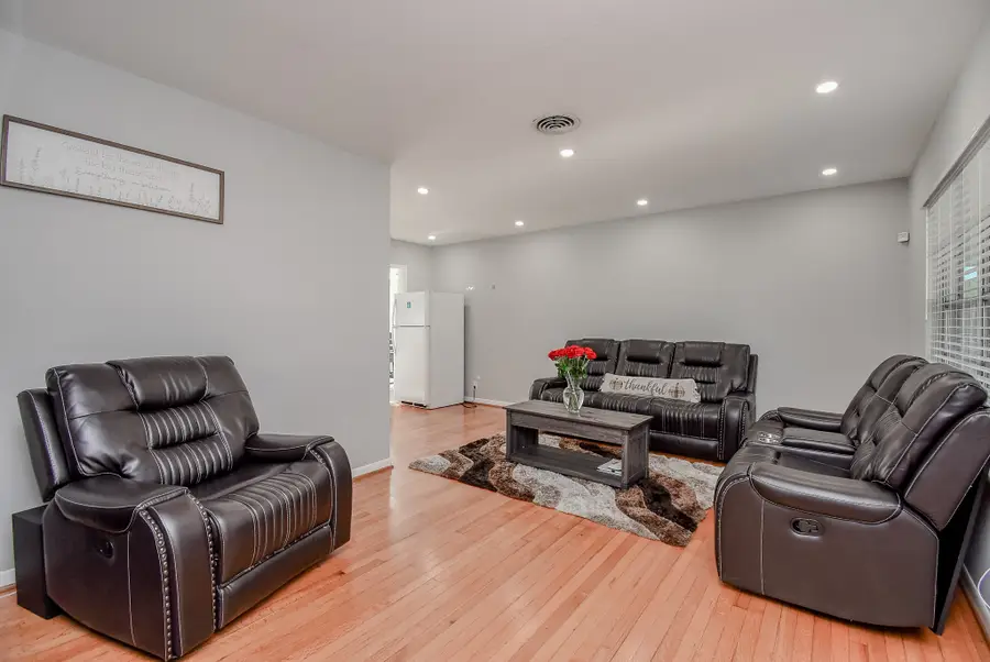 6817 Hendon Lane, Houston, TX 77074 - Image #3