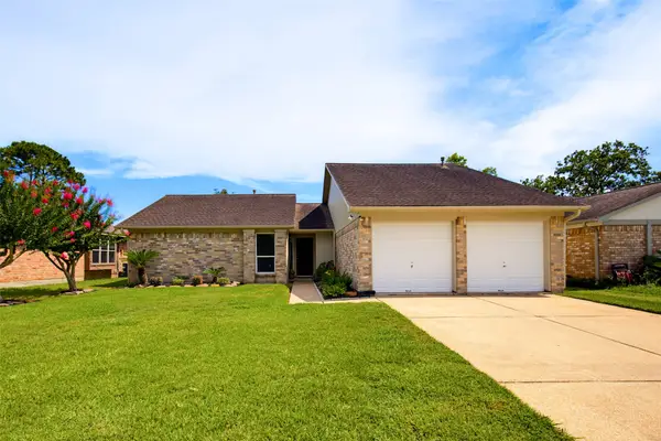 410 Village Creek Drive, Webster, TX 77598