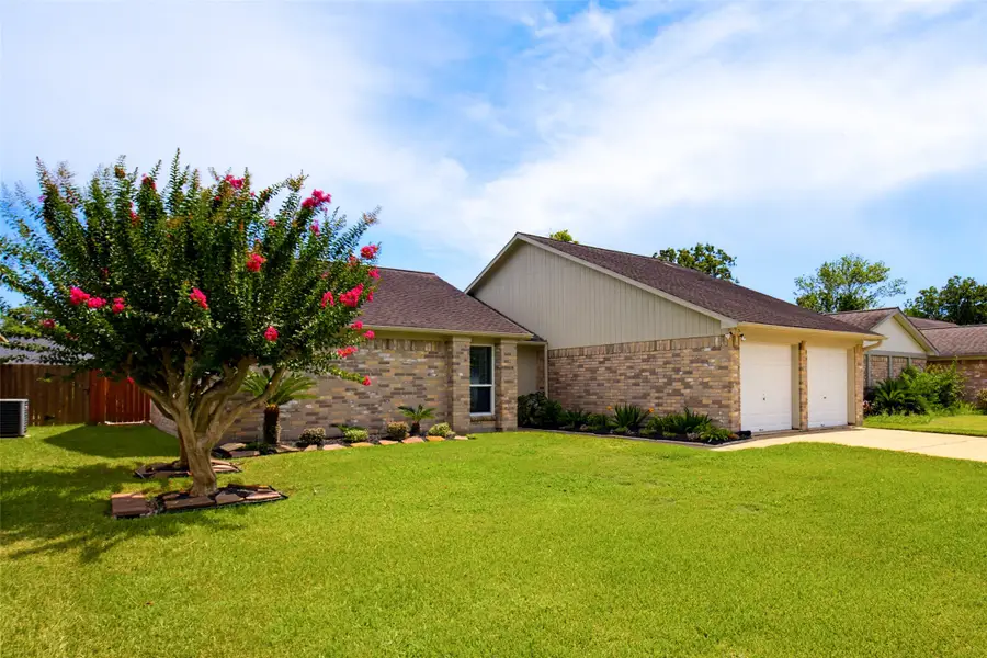 410 Village Creek Drive, Webster, TX 77598 - #2
