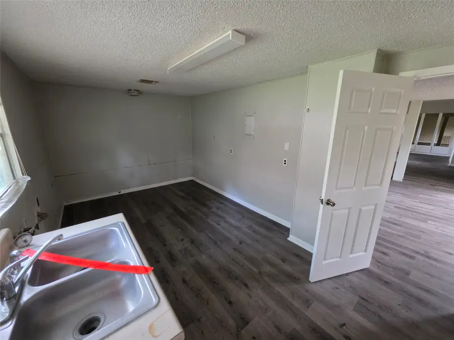 803 Avenue C, Sweeny, TX 77480 - #3