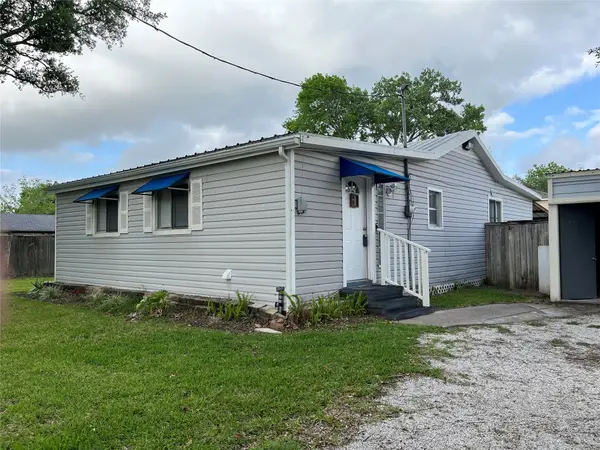 218 N Ormsby Street, Alvin, TX 77511