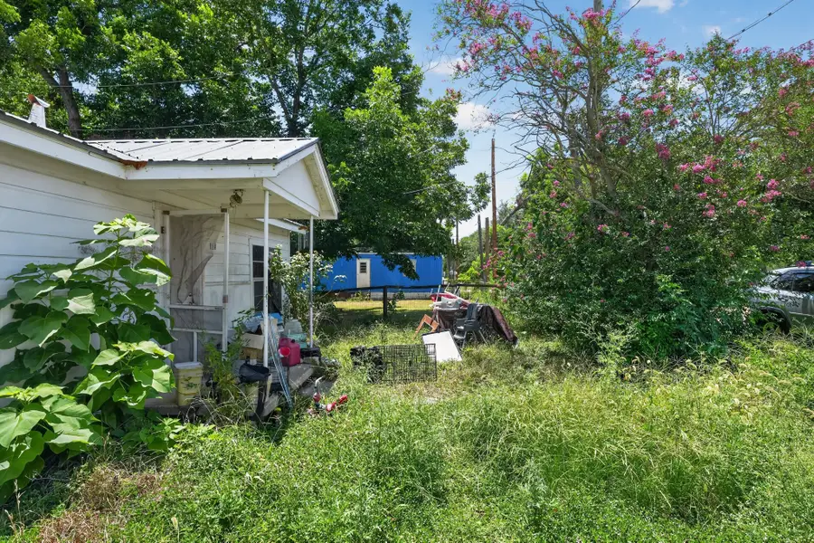 105 S Broadway Street, Thorndale, TX 76577 - #2