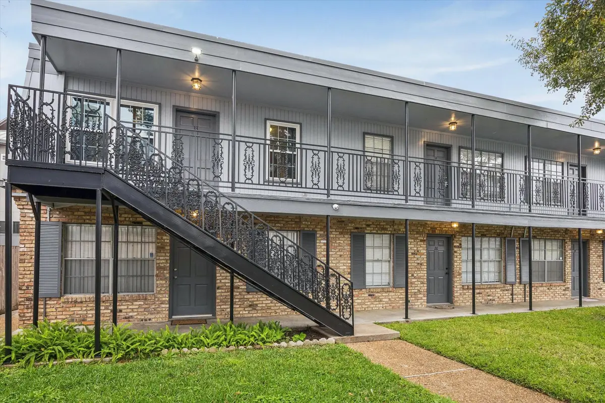 3131 Southwest Freeway #C33, Houston, TX 77098 - Image #1