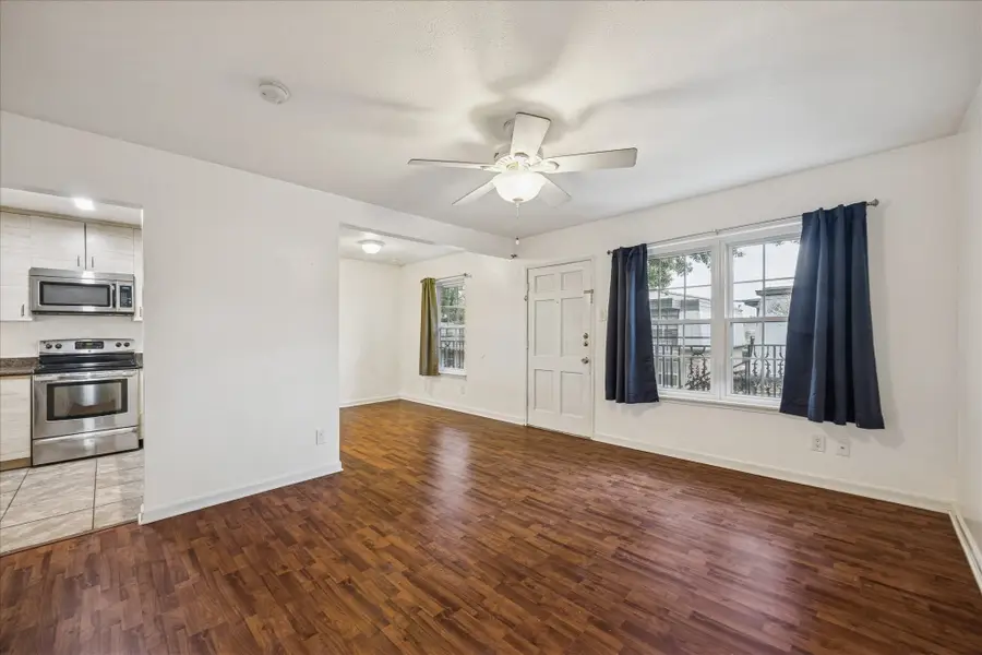 3131 Southwest Freeway #C33, Houston, TX 77098 - Image #2