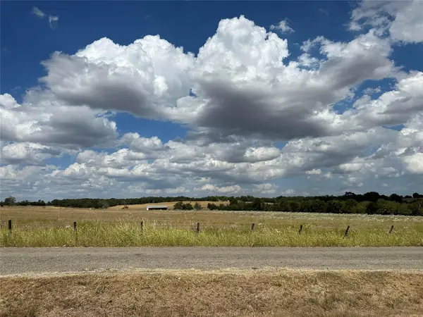 6500 Sacred Heart Road, Burton, TX 77835