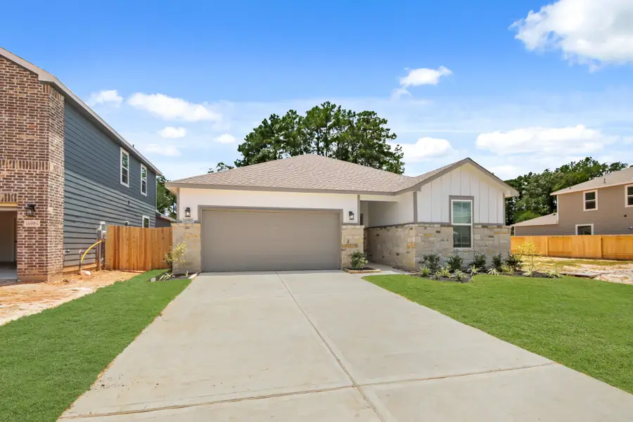 16980 Hazelnut Drive, Conroe, TX 77302 - Image #2