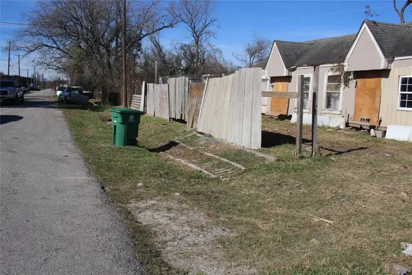 8227 Mendez Street, Houston, TX 77029