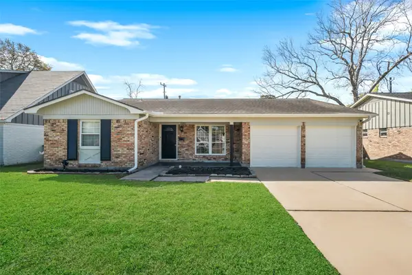 5203 Chantilly Lane, Houston, TX 77092