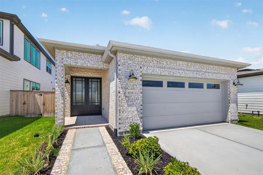 4310 Avron Drive, Stafford, TX 77477 - #2