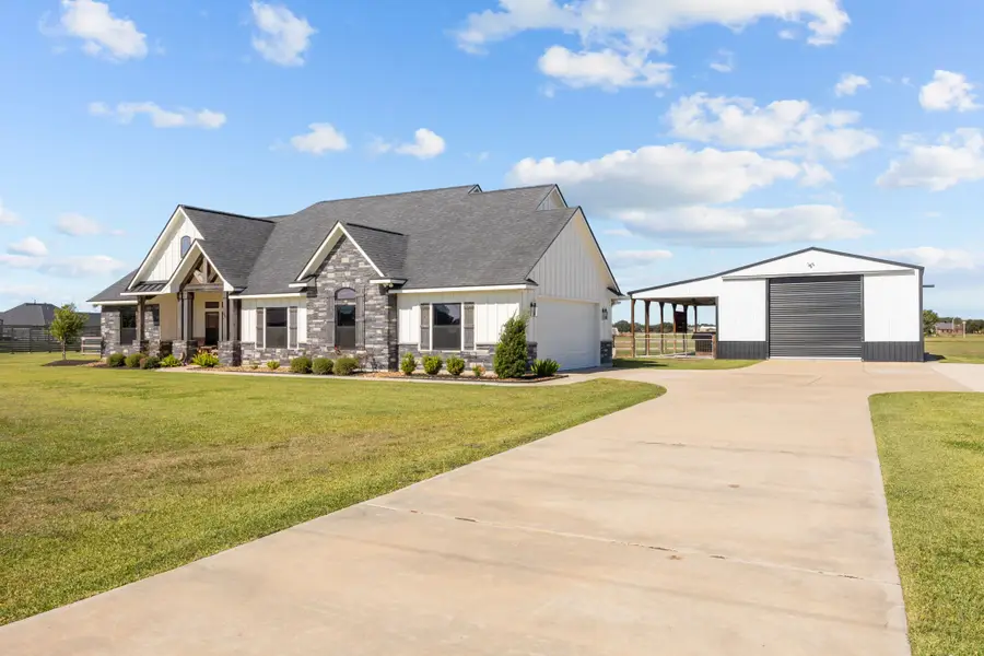 756 Angus Trail, Angleton, TX 77515 - Image #2