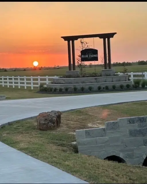 1071 Allie Lane, Dayton, TX 77535 - Image #2