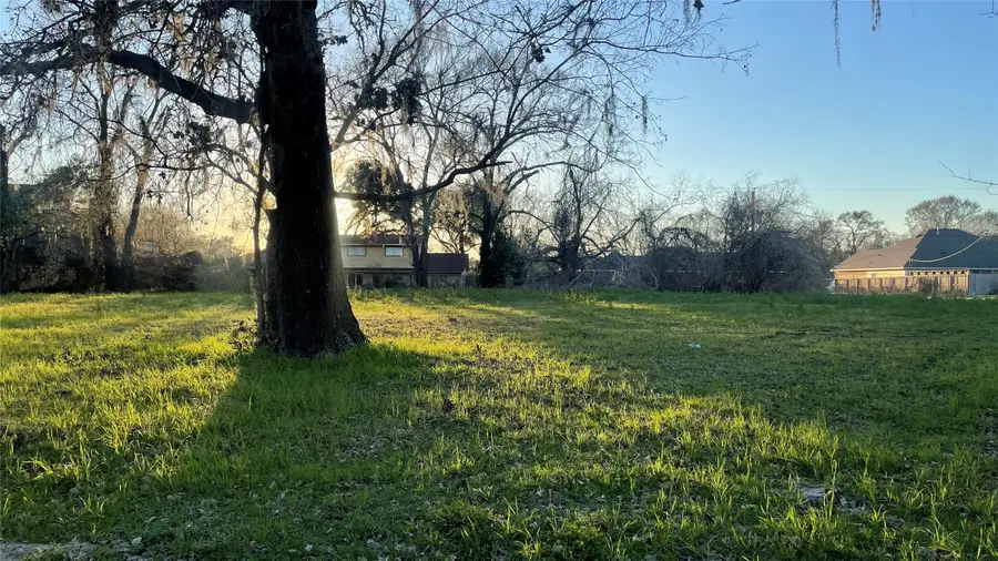 6413 T C Jester Boulevard, Houston, TX 77091 - Image #3