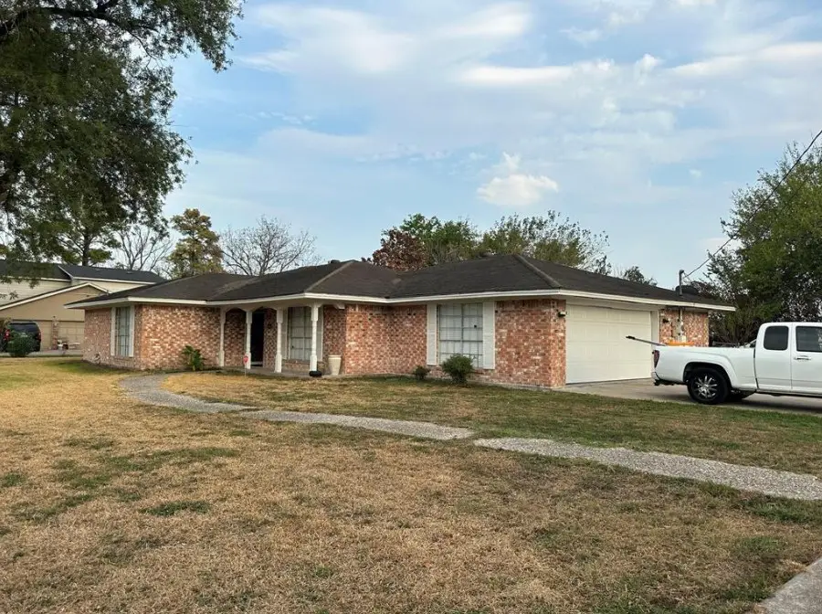 10664 Oak Brook Drive, Houston, TX 77013 - Image #1