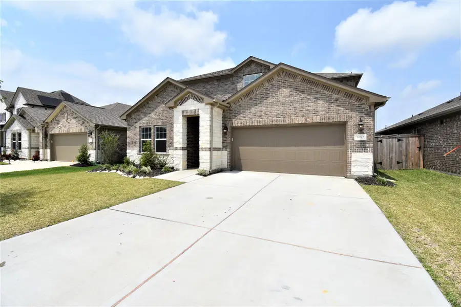10012 Deussen Lane, Texas City, TX 77591 - Image #2