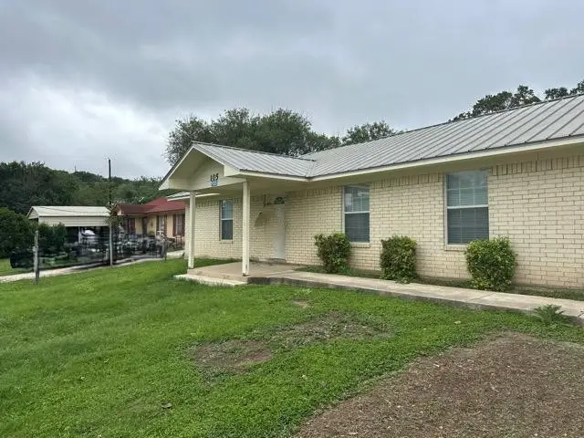 105 6th Street, Ingram, TX 78025 - #2