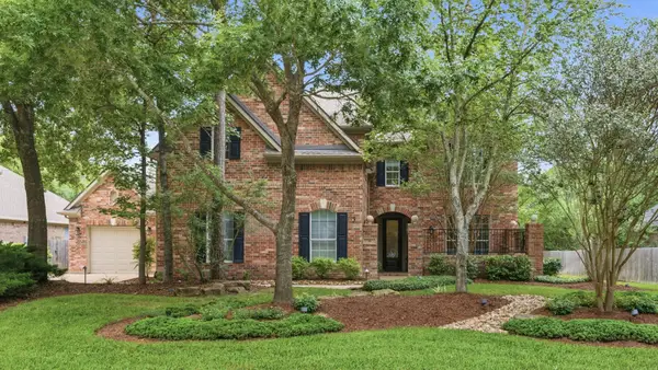 39 E Green Pastures Circle, The Woodlands, TX 77382