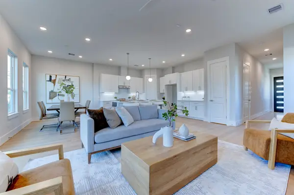 5130 Rosslyn Road, Houston, TX 77018