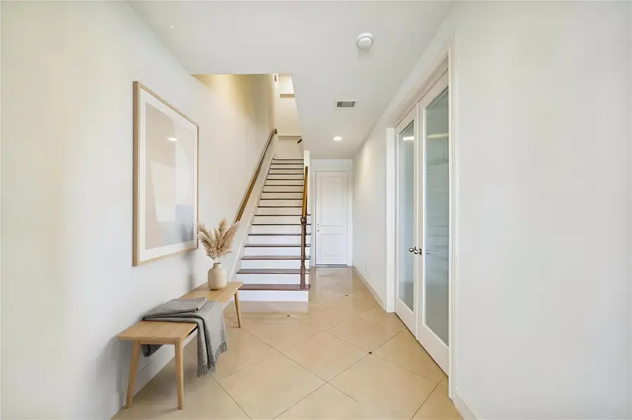 6614 Toledo Street, Houston, TX 77008 - Image #2