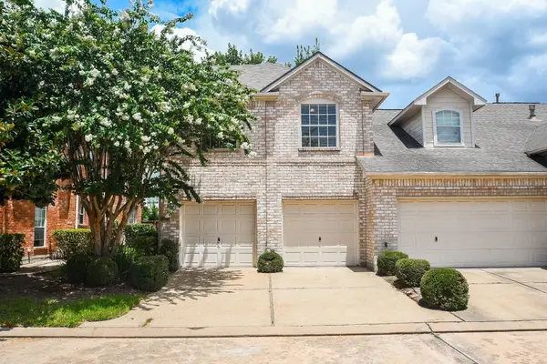 1123 Enclave Square E, Houston, TX 77077