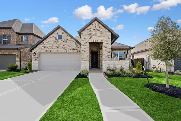 12323 Palmetto Drive, Mont Belvieu, TX 77523