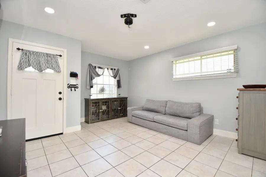 9458 Neuens Road #9458, Houston, TX 77080 - Image #3