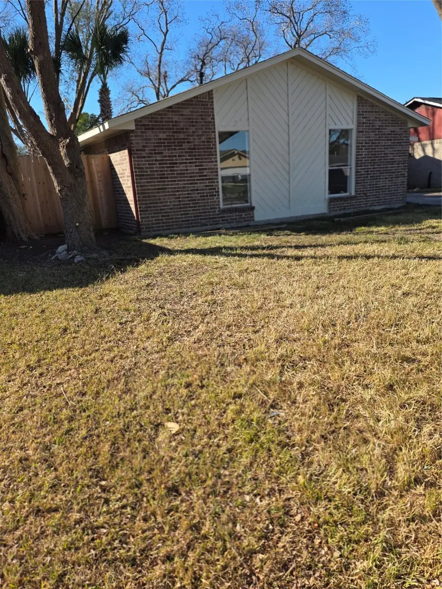 15906 Willbriar Lane, Missouri City, TX 77489 - Image #2