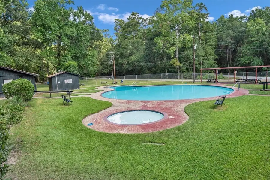 15726 Holly Dr, Montgomery, TX 77356 - #2