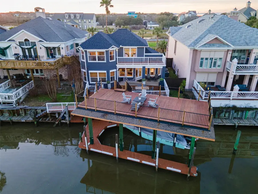 127 Port Street, San Leon, TX 77539 - #3