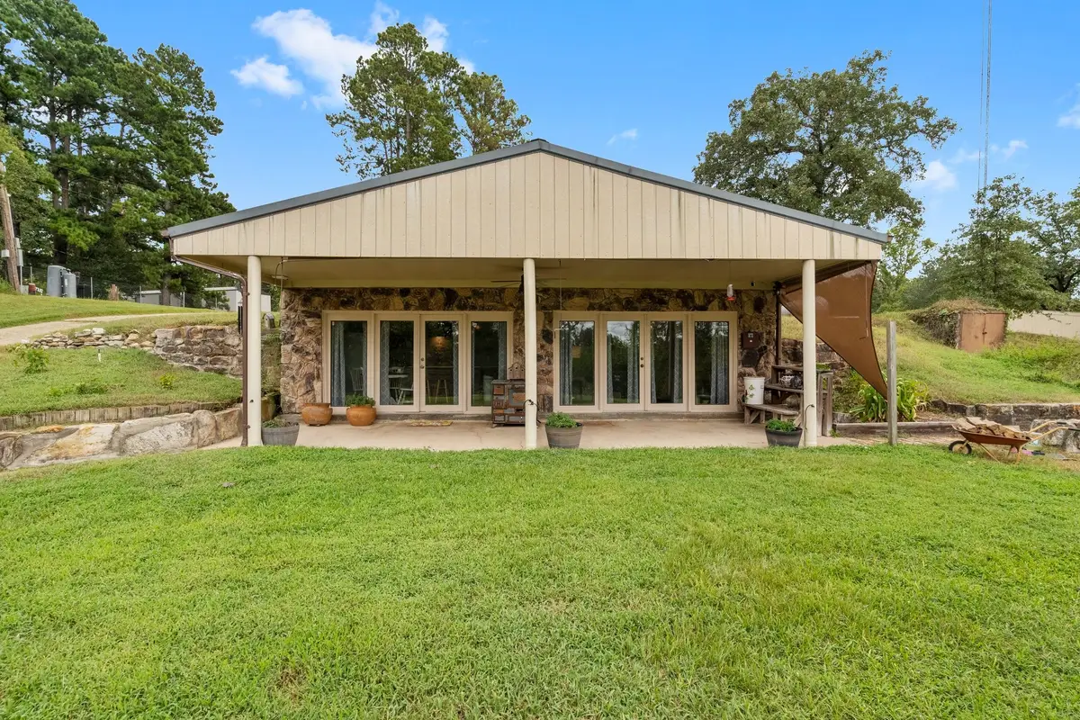 18 Arrowhead Drive, Huntsville, TX 77320 - #1