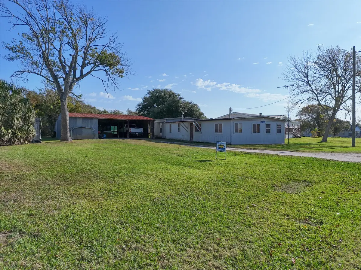686 County Road 257, Matagorda, TX 77457 - Image #1