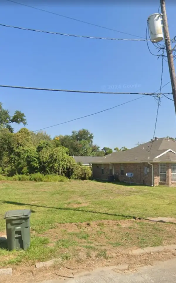 1055 Grant Street, Beaumont, TX 77701