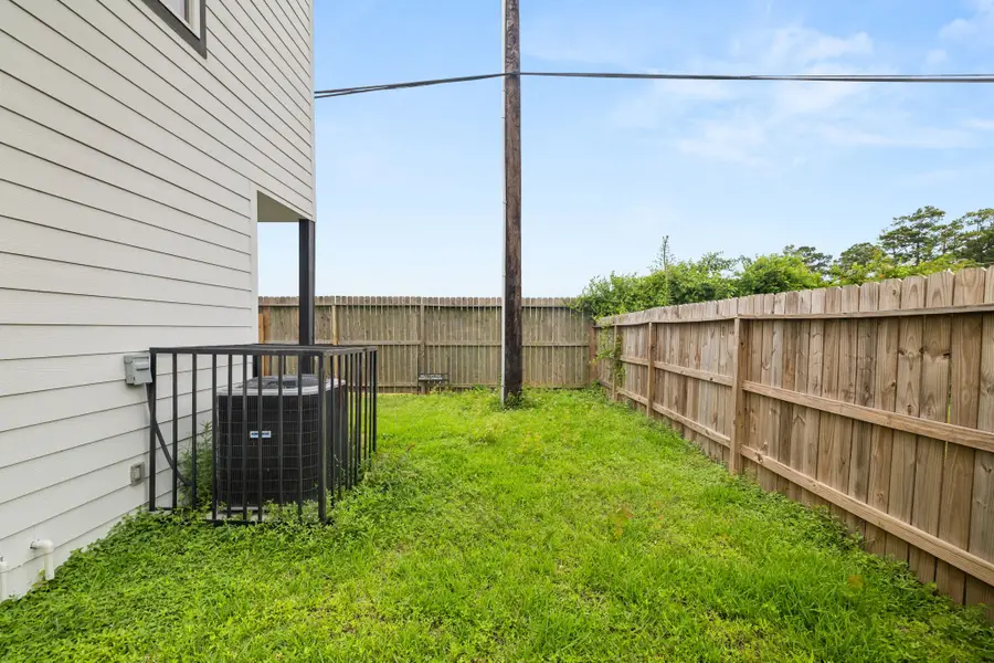 8534 Woodlyn Road, Houston, TX 77028 - Image #3