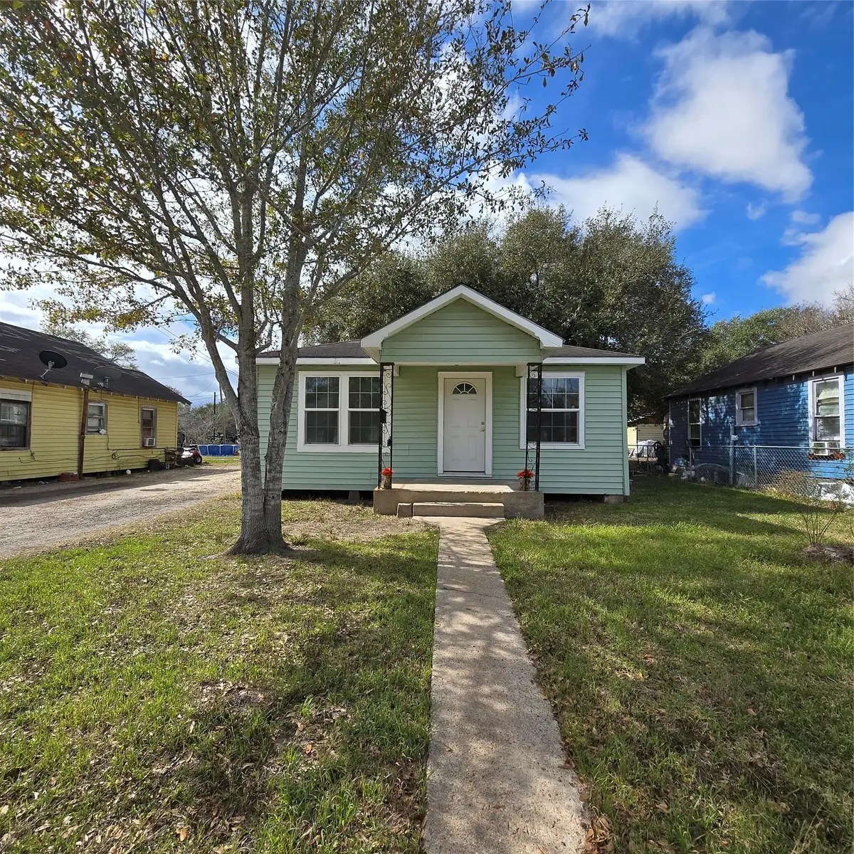 1003 Merchant Street, El Campo, TX 77437 - #1
