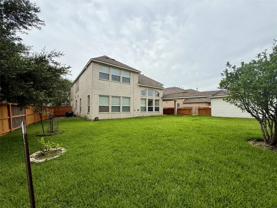12501 Peppercreek Ln, Pearland, TX 77584 - #2