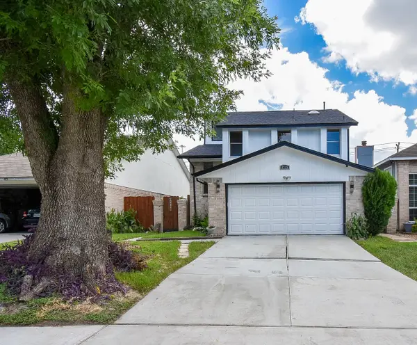 8715 Vinkins Road, Houston, TX 77071