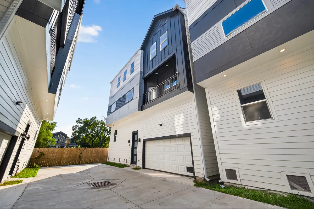 1122 W 16th Street #D, Houston, TX 77008 - #1