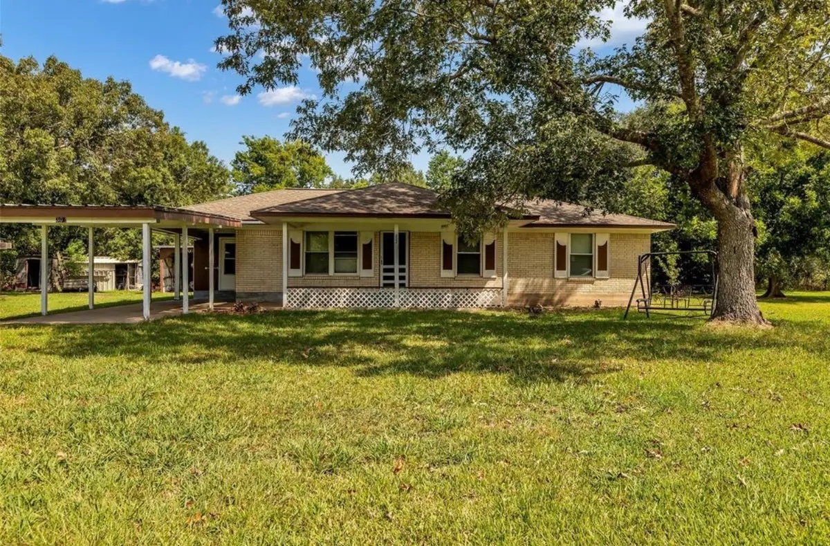 302 Channelview Drive, Anahuac, TX 77514 - #1