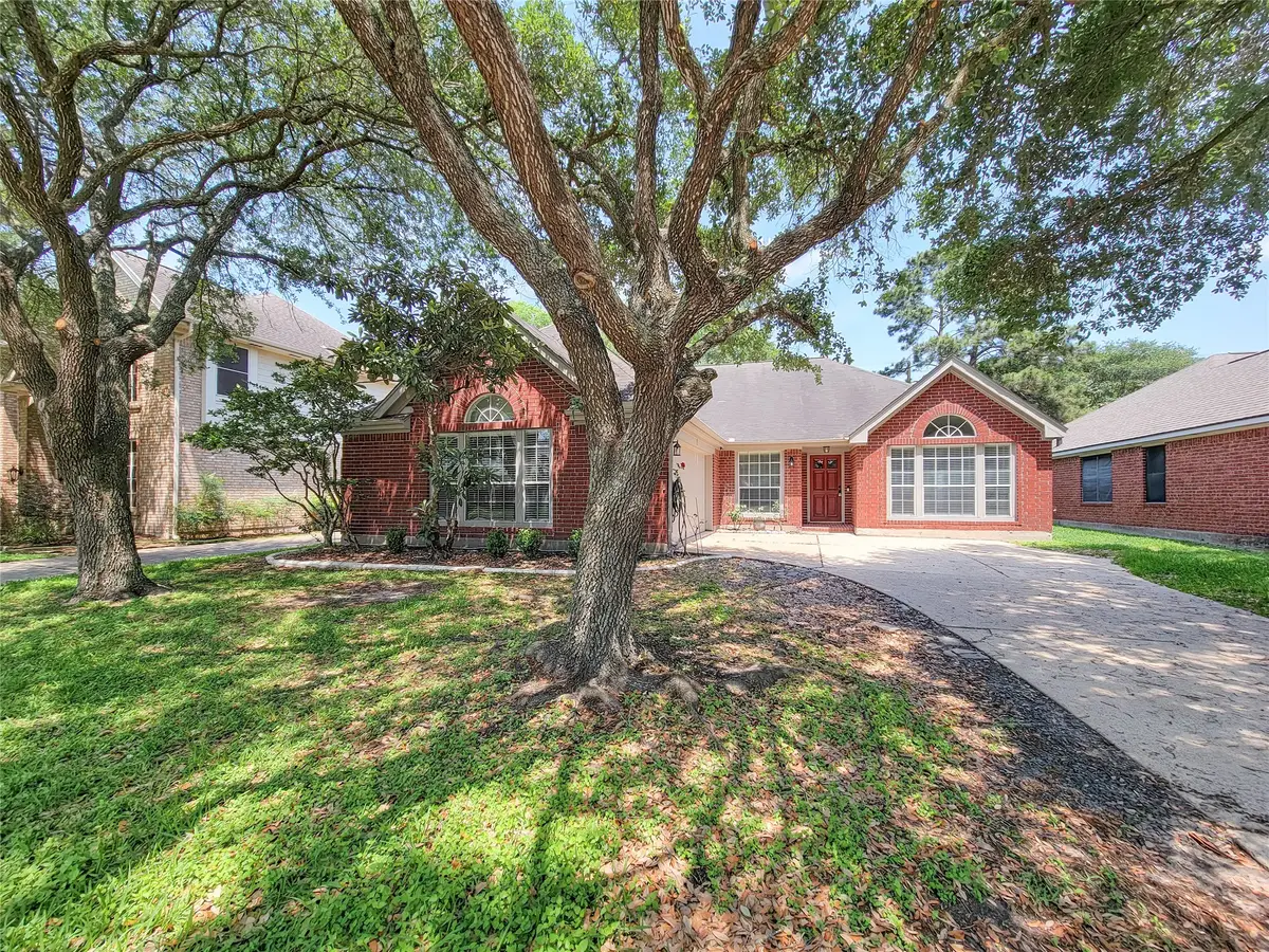 2930 Meadow Brook Drive, League City, TX 77573 - #1