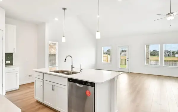 31104 De La Guerra, Huffman, TX 77336